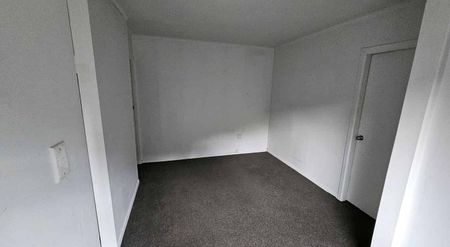 Cosy Kelburn 1BR w/ Deck - Photo 3