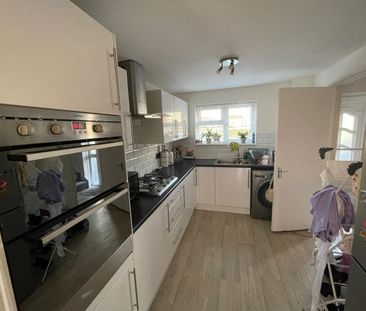 2 Bed Terraced House, Whitehawk Rd, BN2 - Photo 5