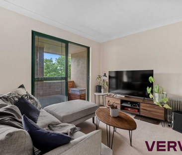 FURNISHED PROPERTY IN THE HEART OF REID - Photo 3