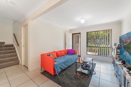 1 Archer Close, North Lakes, QLD 4509 - Photo 2