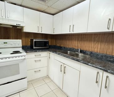 For Lease - 326 Crosby Avenue Unit# Lower, Richmond Hill, Ontario - Photo 4