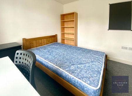 4 bedroom private hall to rent - Photo 3