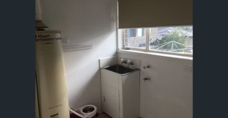 Family Home in Excellent Location! - Photo 3