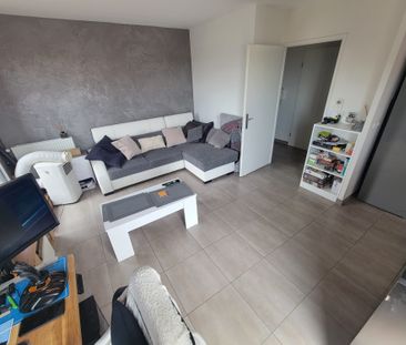 Location Appartement 2 pièces 48m² VIGNEUX SUR SEINE 91270 - Photo 2