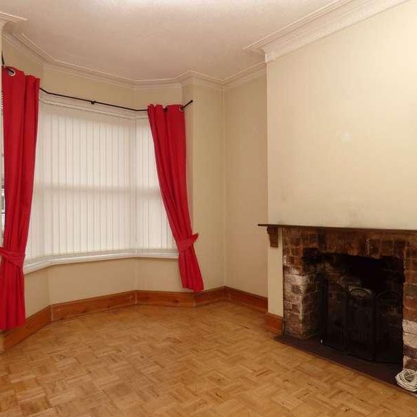 West End Avenue, Bentley, DN5 - Photo 1