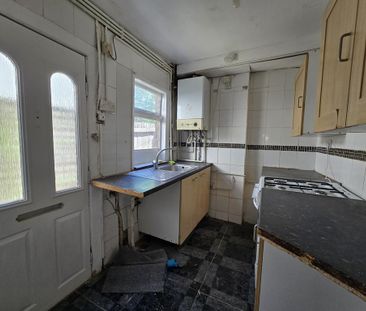 2 bedroom terraced house to rent - Photo 4