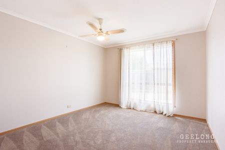 4 Govett Cres St Albans Park - Photo 5