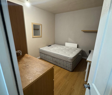 1 bedroom in a house share to rent - Photo 6