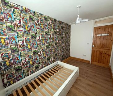 3 bedroom terraced house to rent - Photo 5