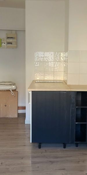 Location Appartement 1 pièce 17m² MARSEILLE 1er - Photo 1