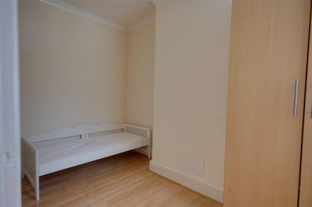 WEST WATFORD - Photo 3