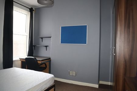 4 Bed Terraced House, Jubilee Drive, L7 - Photo 4