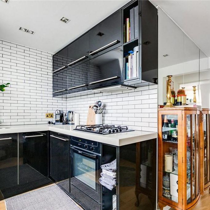 1 bedroom flat to rent - Photo 1