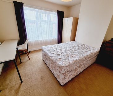 3 Bed Student Accommodation - Photo 2