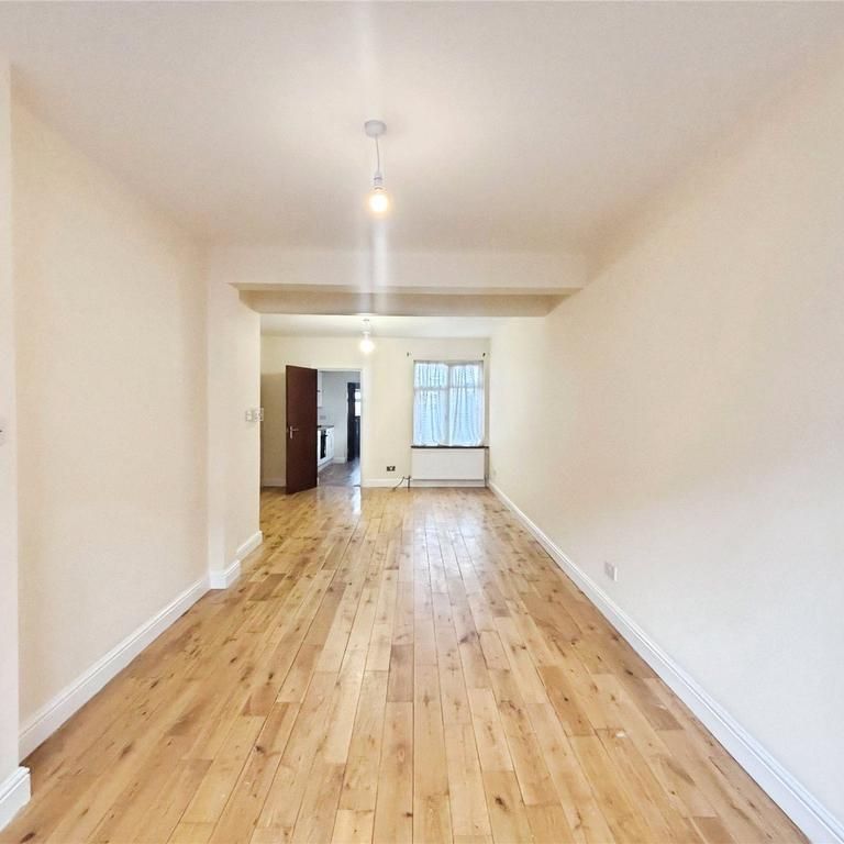 3 bedroom terraced house to rent - Photo 1