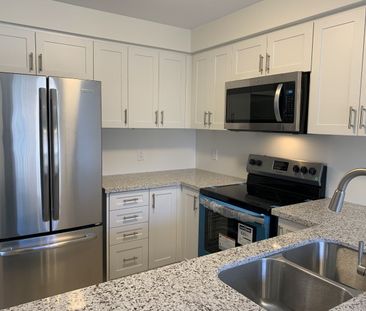 For Lease - 3083 Highbourne Crescent, Oakville, Ontario - Photo 4