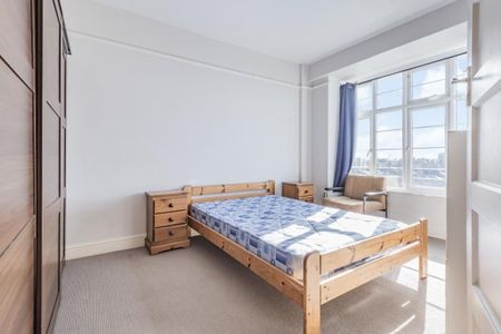 2 Bed Flat, Horn Lane, W3 - Photo 2