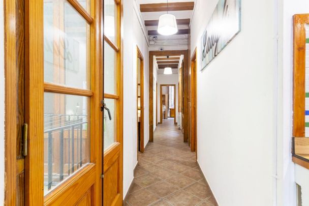 Smart Study Room with bunk double bed and big window, ideal if you´re doing home office - Photo 1