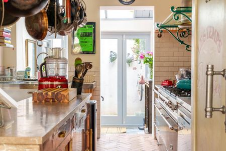 3 bedroom semi-detached house to rent - Photo 2