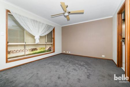 5 Oberon Court, Hillbank. - Photo 3