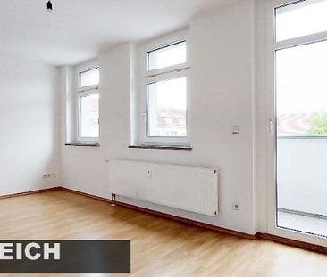 1 Zimmer - Wohnung mit Einbauküche und Balkon im Zentrum sucht Sie! - Foto 1