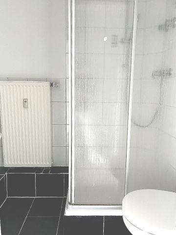 Wohnen kann so schön sein… Zwei geräumige Zimmer erwarten Sie! - Foto 2