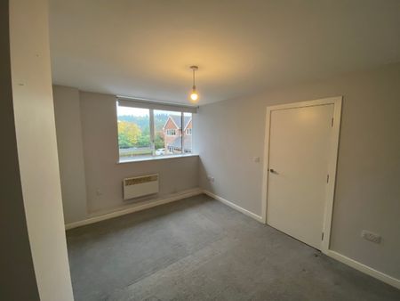 1 bed flat to rent in Stratfield House, Riseley, RG7 - Photo 2