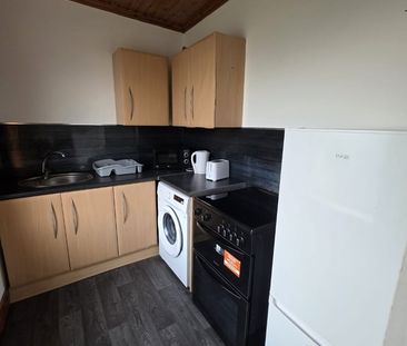 2 Bed Semi-Detached House, Carrick Knowe Road, EH12 - Photo 6