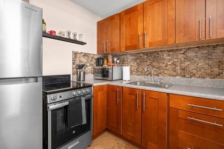 For Lease - 6127 Steeles Avenue, Toronto, Ontario - Photo 2
