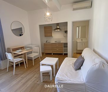 Location Appartement 1 pièce 21m² CHATEAURENARD 13160 - Photo 2