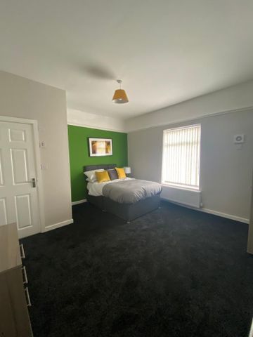 Manchester Road East - Photo 5