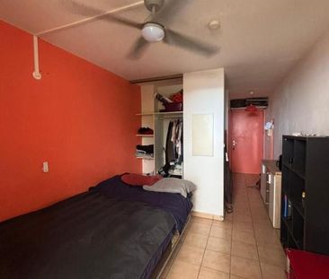 Location Appartement 2 pièces 25m² ST DENIS 97490 - Photo 1