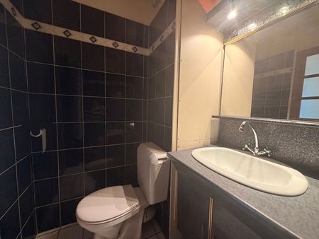 Location Appartement 1 pièce 31m² - Photo 2