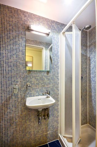Flat 18 Claverton Street, Pimlico SW1V 3AX - Photo 4