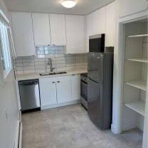 nicely renovated bachelor - Kits Point - Photo 4