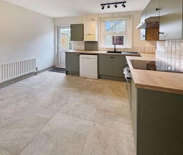 2 bedroom terraced house to rent - Photo 3