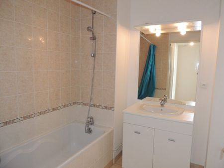 Location Appartement 3 pièces 83m² ST BRIEUC 22000 - Photo 3