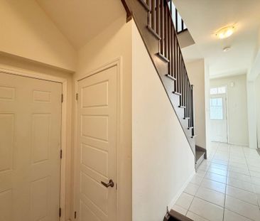 For Lease - 8612 Chickory Trail, Niagara Falls, Ontario - Photo 3