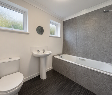 4 bedroom terraced house to rent - Photo 5
