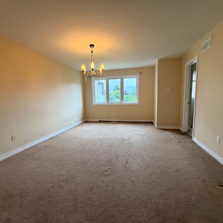 For Lease - 90 Brady Avenue, Kanata, Ontario - Photo 1