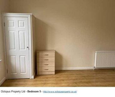 1 bedroom in a flat share to rent - Photo 6