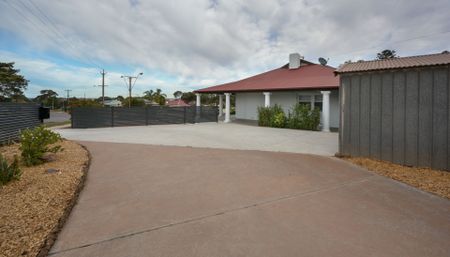 2 Nicolson Avenue, Whyalla Playford - Photo 2