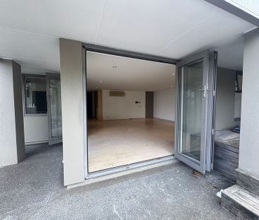 Modern & Spacious 2 Bedroom Unit in Parnell - Photo 2