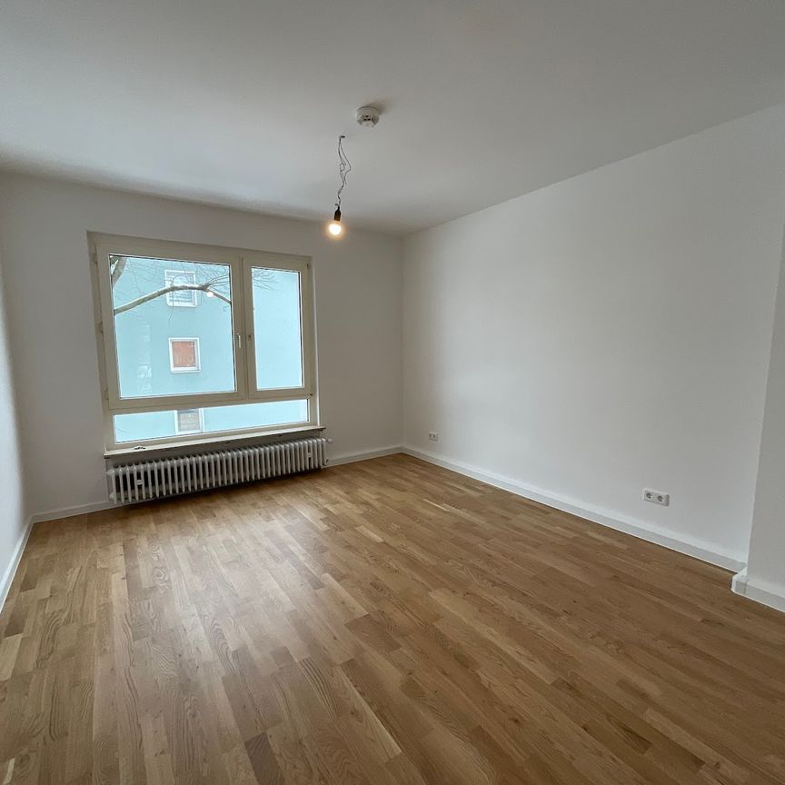 Kernsaniertes Schmuckstück mit hochwertigem Parkettboden - Photo 1