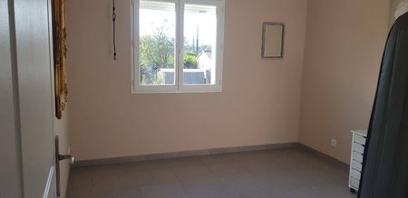 Location maison récente 4 pièces 79 m² à Villefranche-de-Rouergue (12200) - Photo 4