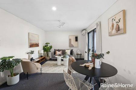 Low Maintenance Unit In A Convenient Location! - Photo 2