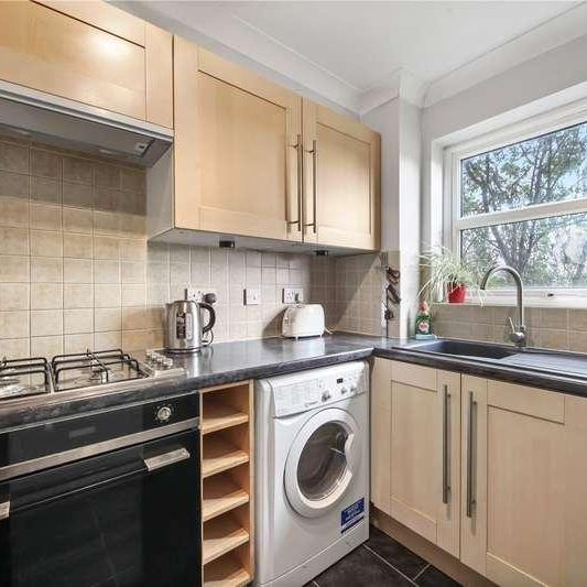 Edmeston Close, London, E9 - Photo 1