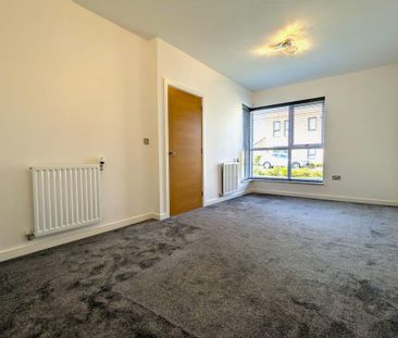 4 bedroom detached house to rent - Photo 1