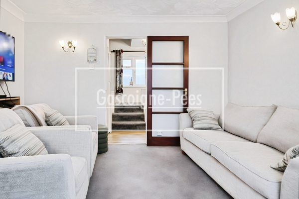 Guildford, Gu2 - Photo 1