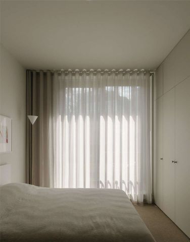 A beautifully finished two-bedroom apartment in a boutique new build development on Newcourt Street - Photo 3